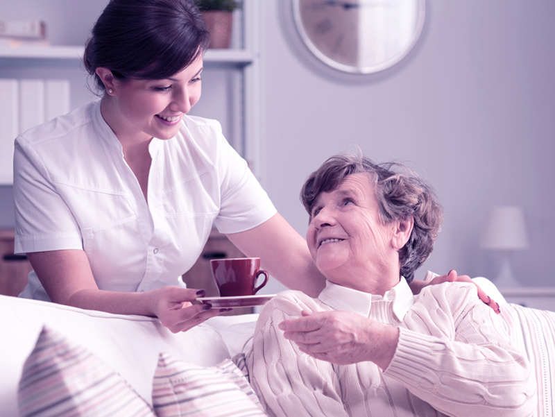 badante in servizio a mezza giornata